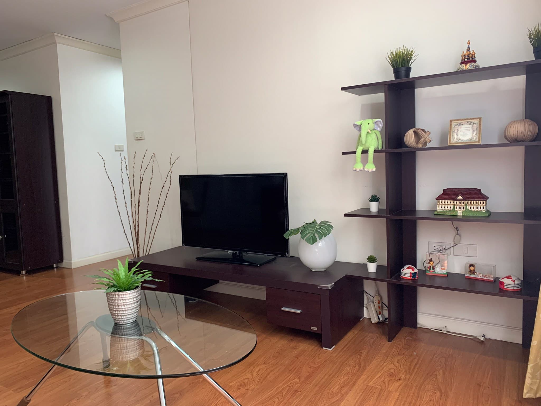 2026 – 145_living_room.jpg