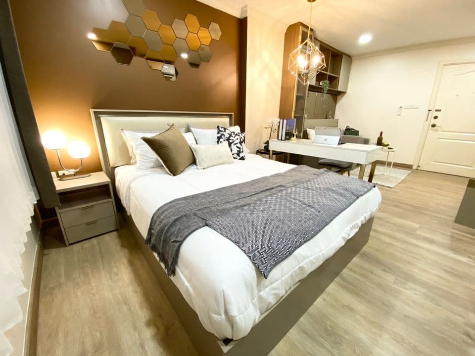 1708 – 228_bedroom.jpg