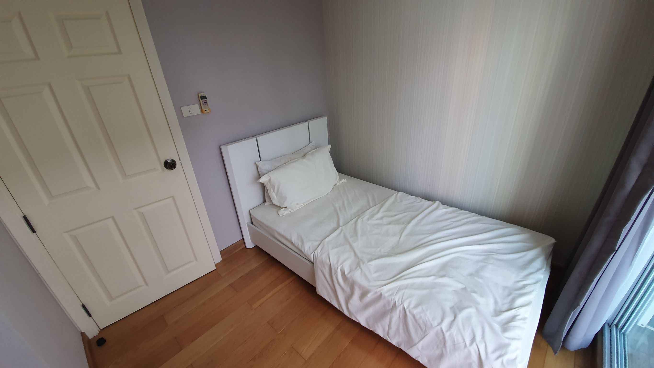 2028 – 204_bedroom.jpg